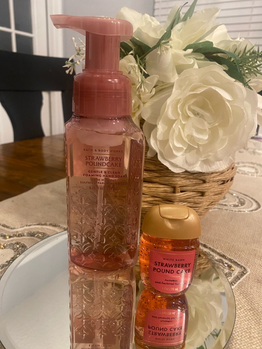 Bath & Body Works Strawberry Poundcake Pink & Gold Hand Soap Duo